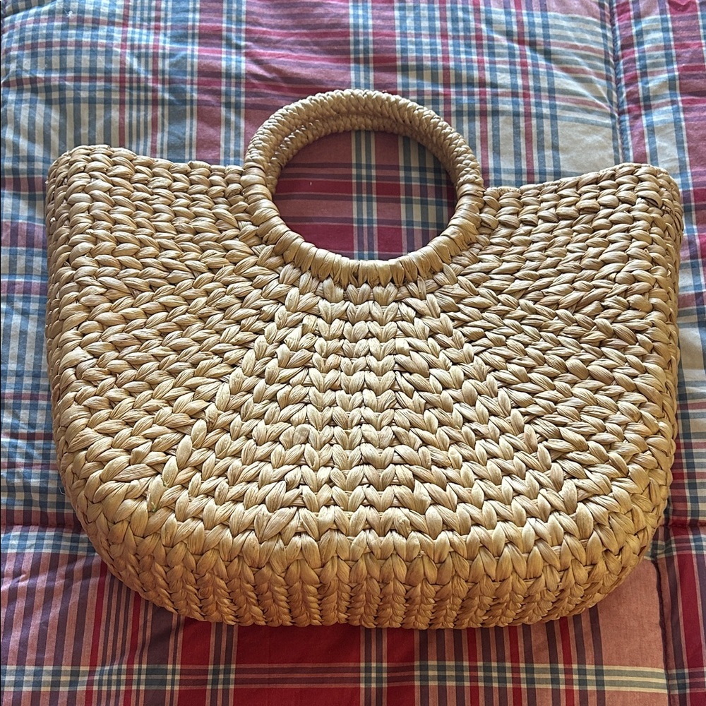 Woven Round-Handle Straw Tote Bag in Natural - Picture 4 of 11